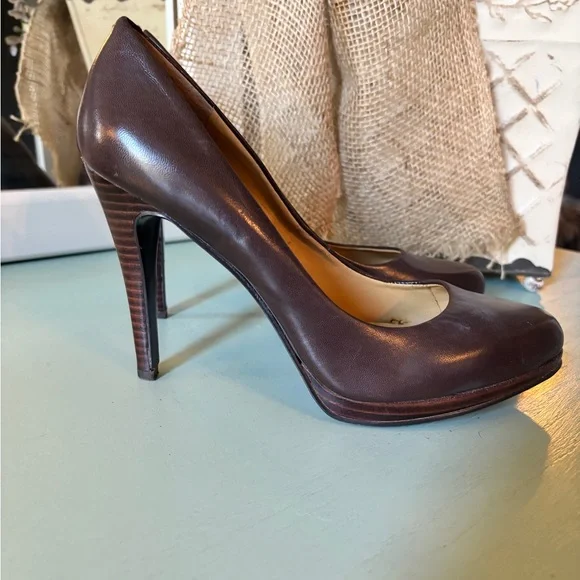 Nine West Regolar Platform Pump - Picture 4 of 7